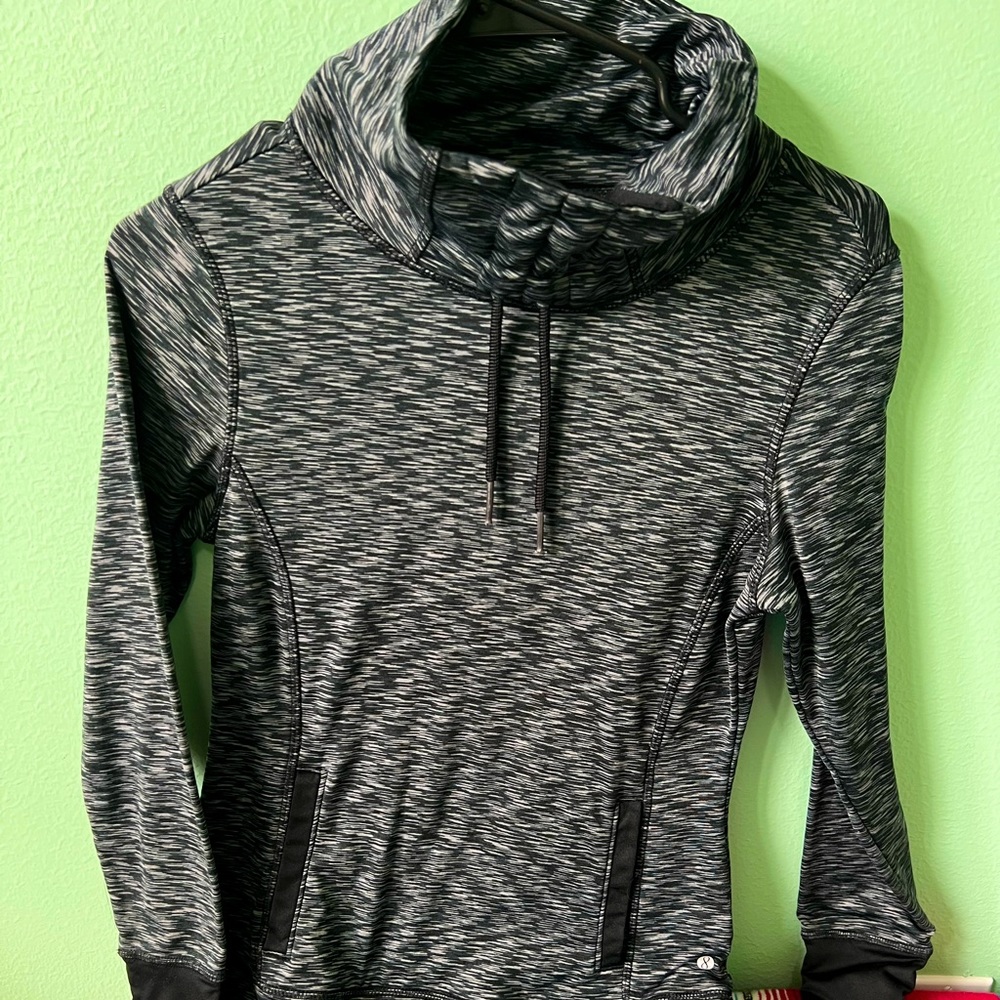 Women’s workout sweatshirt